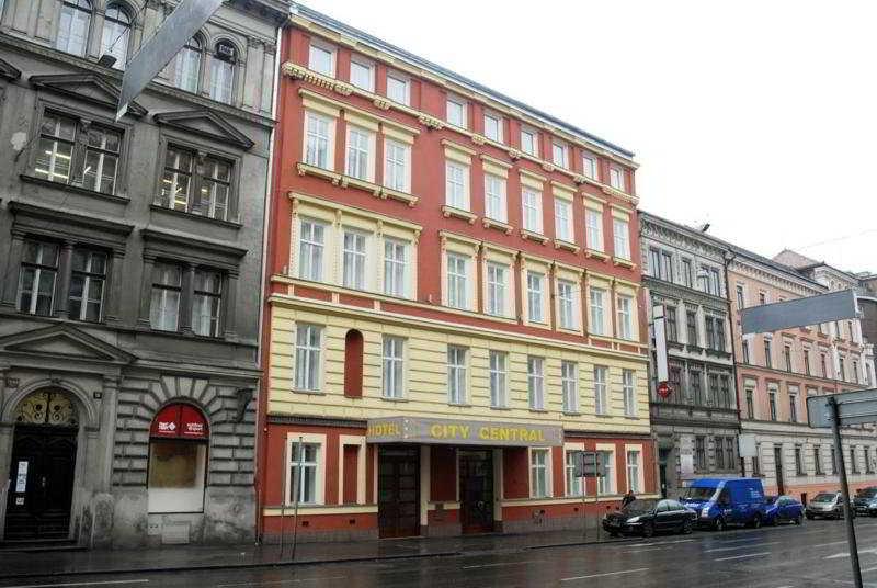 City Central De Luxe Prag Exteriör bild