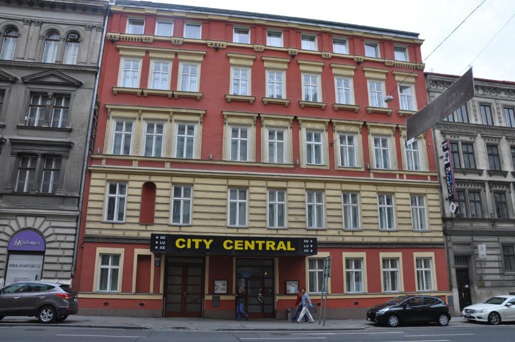 City Central De Luxe Prag Exteriör bild